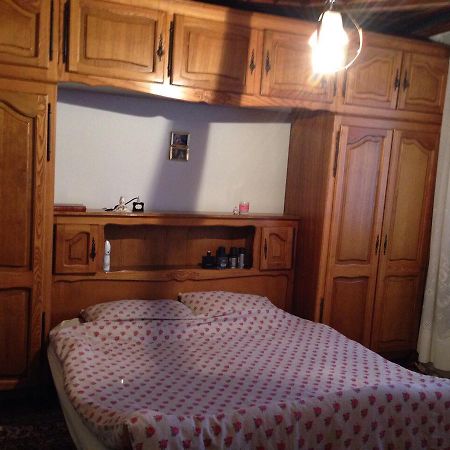 Bujtina Zhaveli Acomodação com café da manhã Gjakova Exterior foto